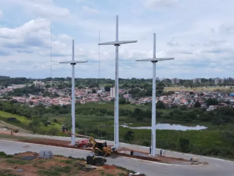 Fundações das Três Cruzes